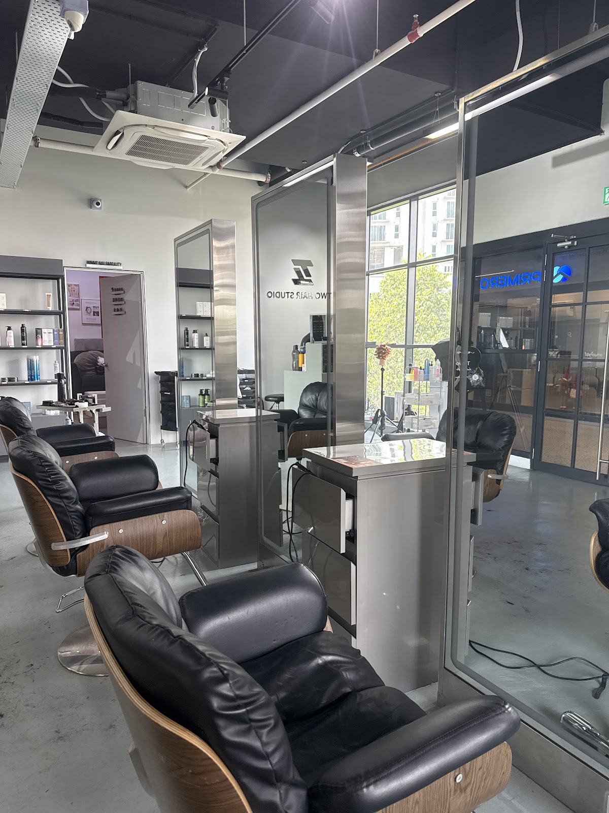 T Two Hair Studio